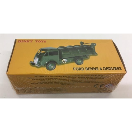 2036 - Atlas Editions Dinky 25V Ford Benne a Ordures. Still Cellophane Sealed.