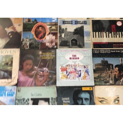 720 - A large collection of approximately 183 classical/operatic vinyl records. Mainly LP's, but includes ... 