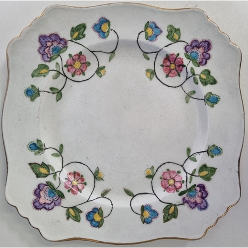 625K - An assortment of three early-mid 20th Century decorative plates & a 'Midwinter' platter. Includes a ... 