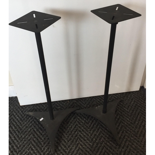 3105 - A pair of triangular-based speaker stands.