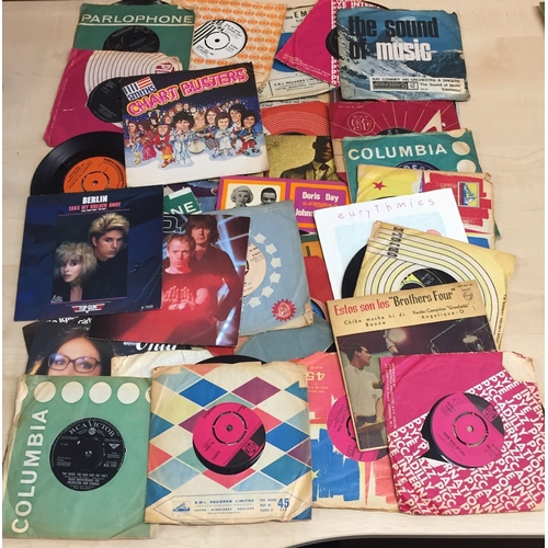 3668 - Easy Listening (mainly) - a collection of vinyl singles (x36 approx.). Artists include Matt Monro, F... 