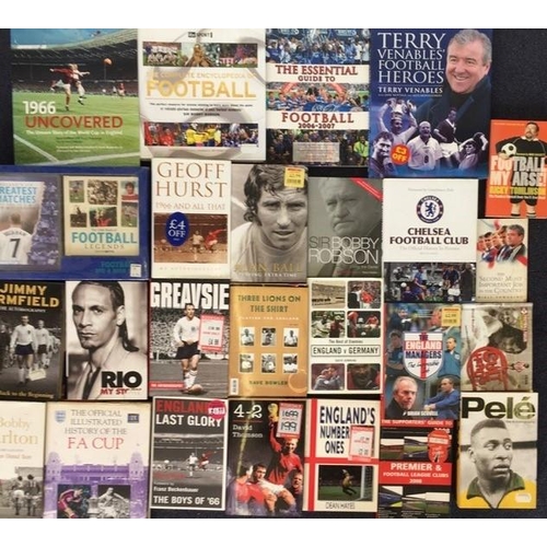 3721 - Mixed Football - a collection of mostly new/unread Books (x25).