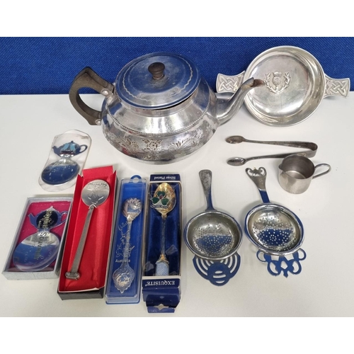 462 - A quantity of assorted metal ware, to include a 'Scottish Piper' Celtic-themed pewter dish, tea stra... 