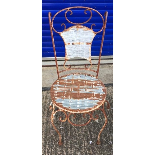 713C - A weathered, metal rustic garden table & chairs set, with great patina. Respective dimensions(cm) H7... 