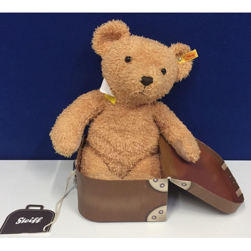 760 - A Steiff bear in travel case, from 2014.