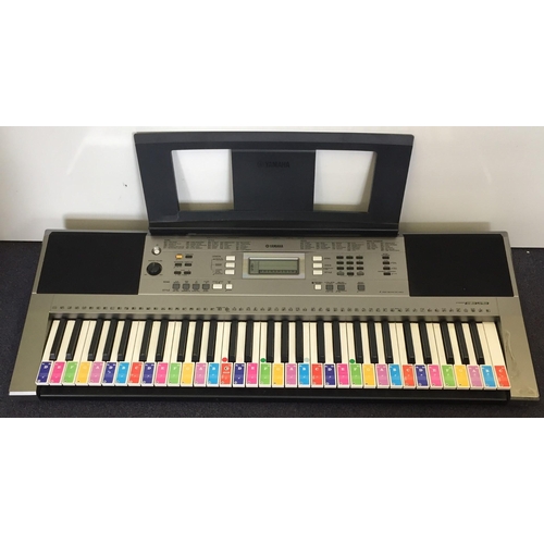 3321 - A Yamaha digital keyboard, model EAC ZN23400. Mains adaptor not present. Untested.