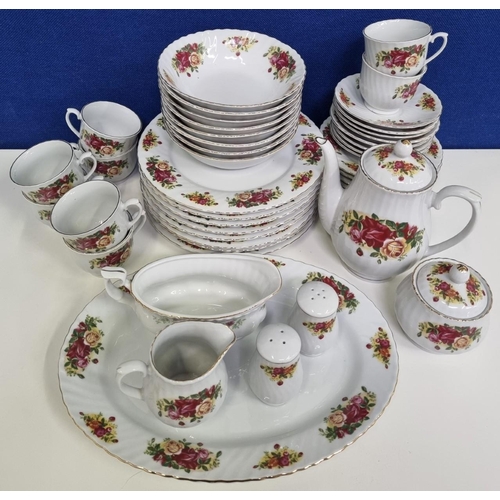 592 - A substantial 'Royal Norfolk' tea/dinner service, with an English 'Country Roses' design & golden ri... 