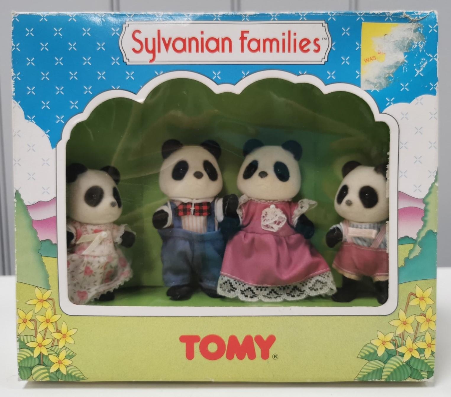 Sylvanian Families The Bamboos (panda bears). Manufacturer/Model No: Tomy  2885. Unchecked for comp
