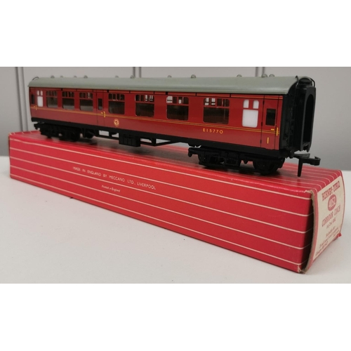 2734 - A collection of four, boxed Hornby-Dublo Coaches. To include Corridor Coach Brake/2nd W.R.; Corridor... 