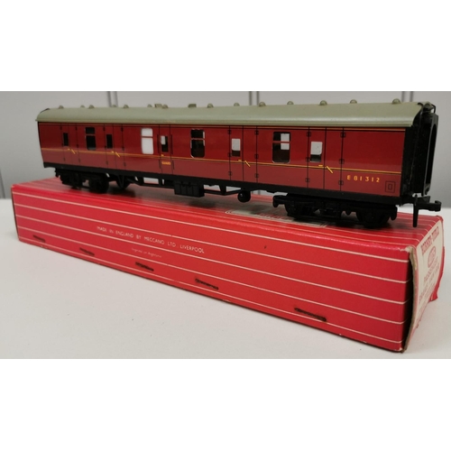 2737 - A collection of four, boxed Hornby-Dublo Coaches. To include Open Corridor Coach 1st/2nd W.R.; Open ... 