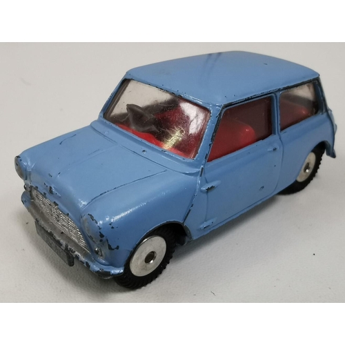 2226 - Corgi 226 - Morris Mini-Minor, in blue, with red seats. Complete with original box.