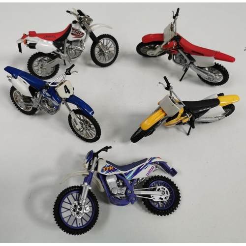 2374 - A large collection of approx. 43, unboxed motorcycle models. To include sports bikes, road bikes, di... 