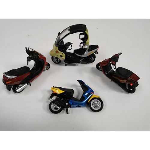 2374 - A large collection of approx. 43, unboxed motorcycle models. To include sports bikes, road bikes, di... 