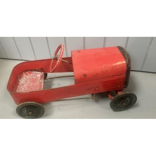 1902 - An early, original 'Triang' pedal car. Original paintwork, may have had steering wheel replaced. Dim... 