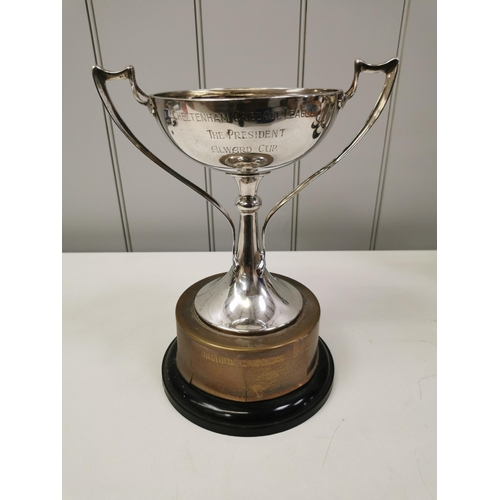 407 - A Cheltenham Cribbage league 'The President Alward Cup' solid silver, mounted trophy. Hallmarked She... 