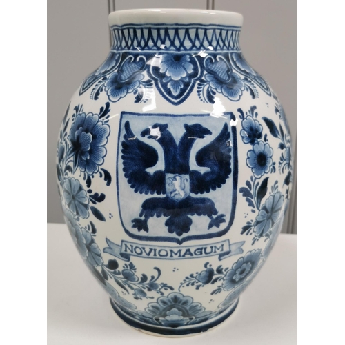 509 - A beautiful, hand-painted Delft vase with the 'Noviomagum' name & emblem. Stamped '180 WA, Delft, L.... 