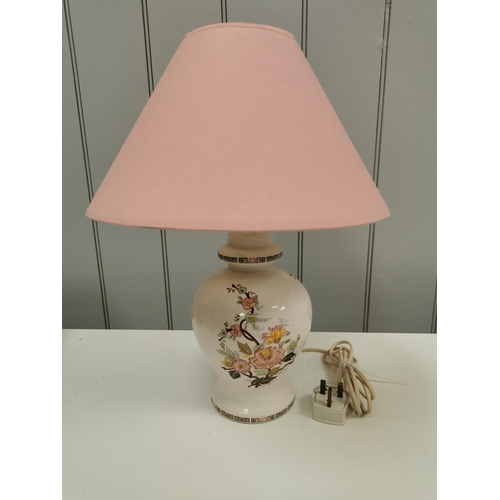 1591 - A large, ceramic table lamp with pink & yellow flower detail & geometric border design. Complete wit... 