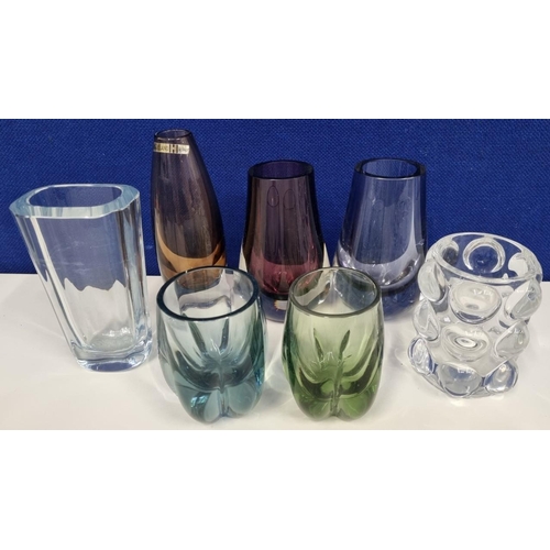 214F - A quantity of iconic mid-20th century decorative glass. Scandinavian examples to include a 'Hadeland... 