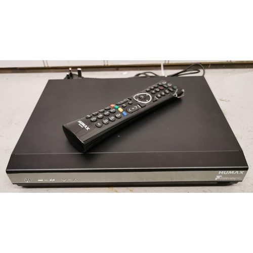 1558 - A Humax hard disk Freeview recorder, with original remote control. Model no.HDR2000T. PAT test pass ... 