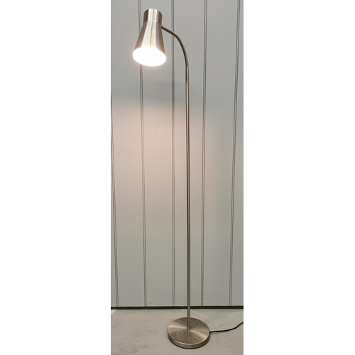 1560 - A tall, free-standing, stainless-steel spot lamp, with articulating/flexible neck. PAT test pass & f... 