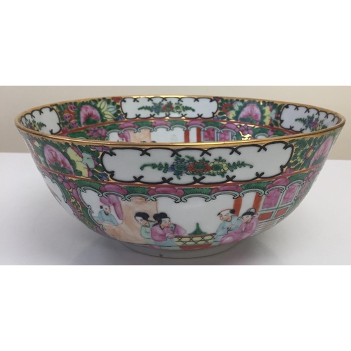 519 - A pretty, Chinese famille rose fruit bowl. No maker's mark. Height 9cm, diameter 23cm.