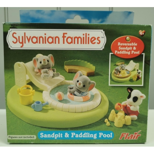 4516 - Sylvanian Families Sandpit & Paddling Pool.  Manufacturer/Model No: Flair 4446.  Unchecked for compl... 