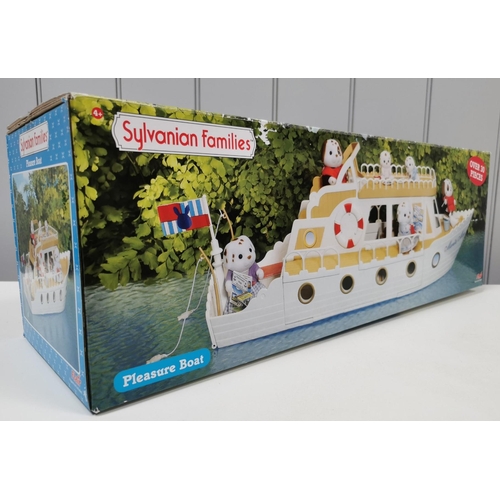 4577 - Sylvanian Families Pleasure Boat.  Manufacturer/Model No: Flair 4709.  Unchecked for completeness.