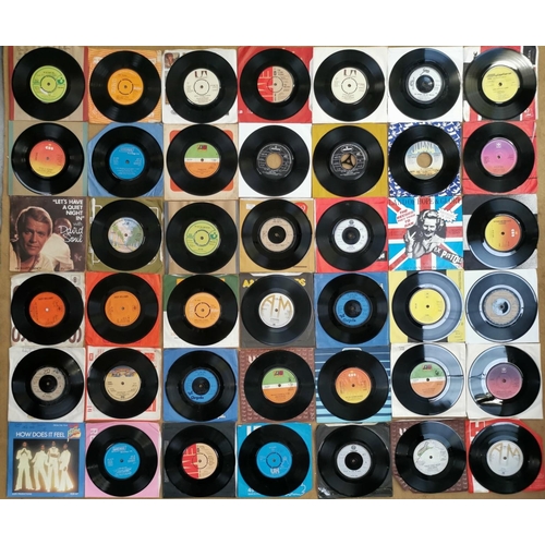 3618 - A large collection of approximately one hundred & eighteen vinyl singles, mostly from 1970's. To inc... 