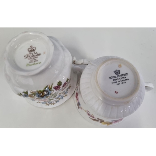 534K - A group of desirable floral china made of 'Royal Standard' 'Mandarin' pattern cups & saucers, togeth... 