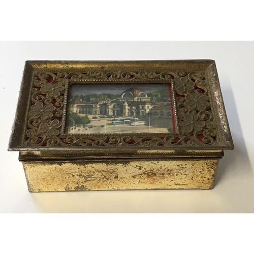 673 - An antique Japanese trinket box, lined with blue felt. Clear lid allows for a changeable scene. Stam... 