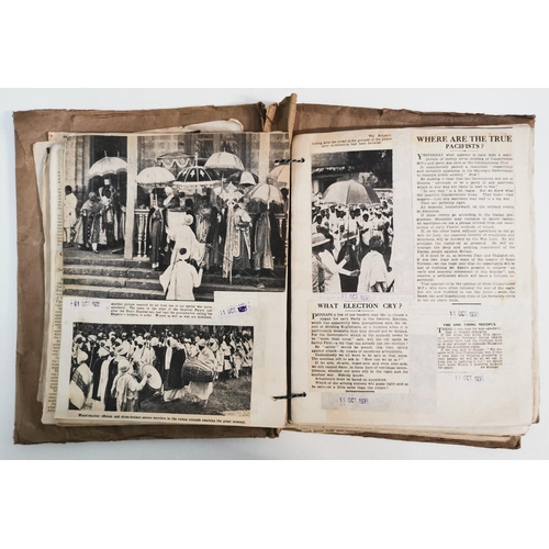 130 - A mid 1930's scrapbook, dedicated to pictures & newspaper cuttings related to the Italian invasion o... 