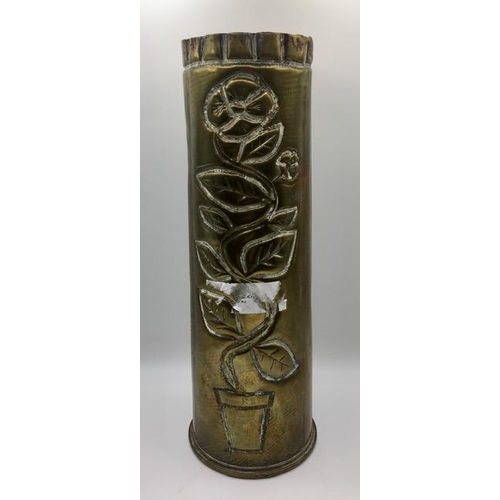 223 - Trench Art - A decorated WWI British brass shell case, engraved with a leafy-plant design. Length 29... 