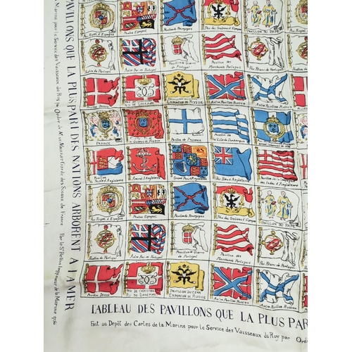 260 - A vintage silk 'Tableau des Pavillons que la plus Pari des Nations Abborent a la mer' (A table of fl... 