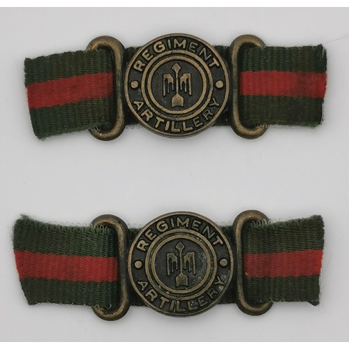 368 - A pair of British Artillery Regiment belt buckles, together with a Glider Regiment Pilot's beret bad... 