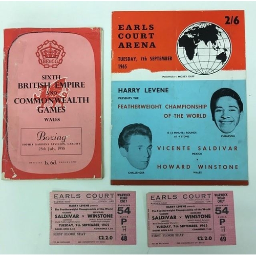 438 - A pair of ticket stubs & programme for the Featherweight Championship of the World 07 September 1965... 