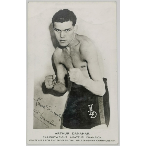 445 - A signed postcard of the boxer, Arthur Danahar (British 1918-1992). Arthur Danahar was a professiona... 