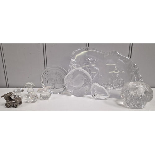 123 - A collection of ten items of crystal & glass decors. To include five paperweights, bear in a pram, e... 