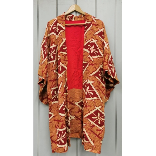 841 - A mid-century, hand-embroidered Japanese silk Kimono, in pale yellow & red, with a traditional patte... 