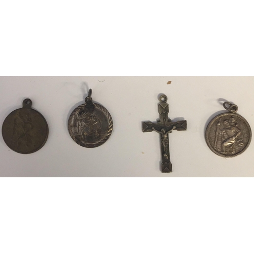 866 - A duo of silver St Christopher medallions, together with a quantity of costume jewellery.