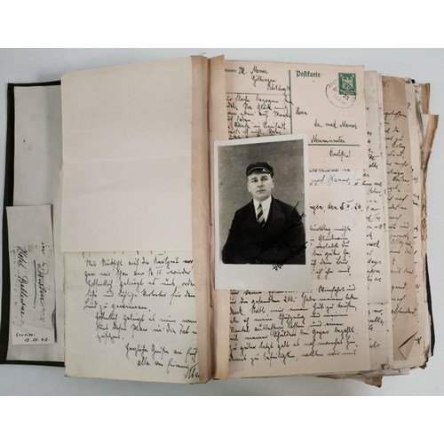 152 - An extensive scrapbook holding many letters, postcards & photo's mostly from a German soldier to his... 