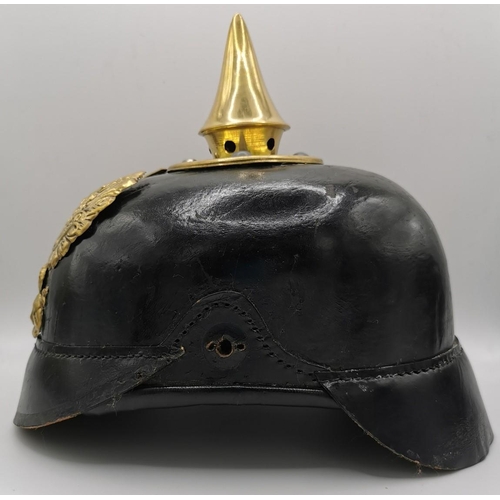 192 - A WWI Imperial German Prussian Pickelhaube. Leather & Brass mounted.