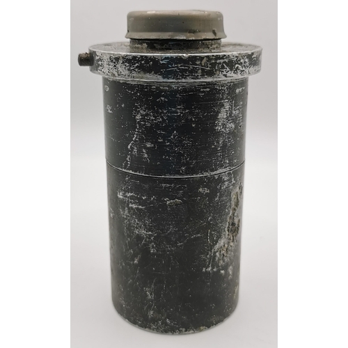 209 - A WWII German inert bomb fuse. Inscribed 'Kappeu Dichtungsring vor Beladen entfernen' (remove cap se... 