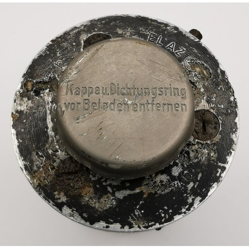 209 - A WWII German inert bomb fuse. Inscribed 'Kappeu Dichtungsring vor Beladen entfernen' (remove cap se... 