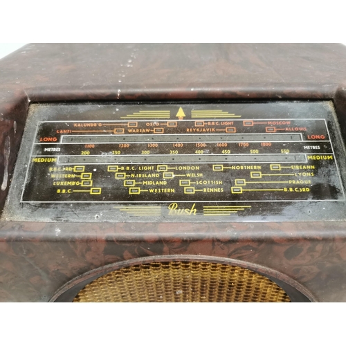 400 - A 1950's valve radio, by 'Bush'. Model no. DAC90A. Untested.