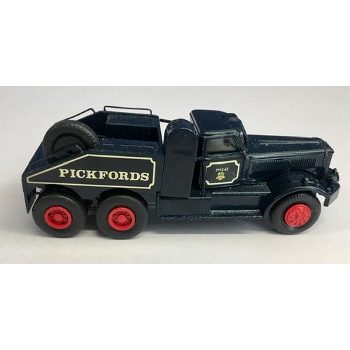 2356 - Very rare Sun Motor Company 128 1:48 Scale Diamond T Heavy Haulage Tractor - 'Pickfords'.