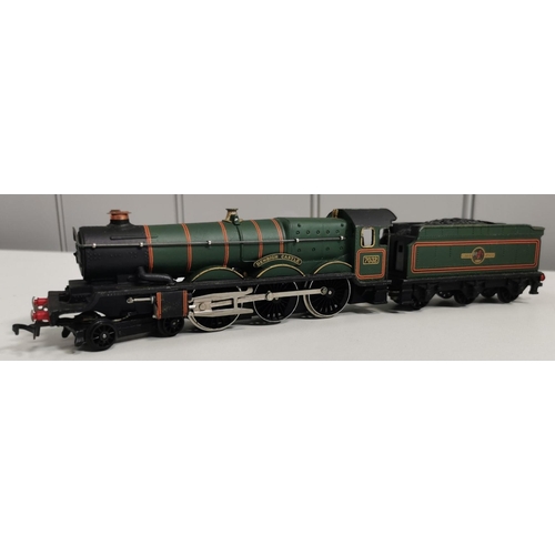 2729 - A boxed Hornby-Dublo Locomotive & Tender 'Denbigh Castle'.  Model no.2220.