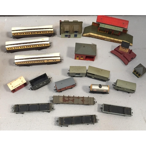 2790 - A large selection of model railway buildings, coaches & wagons. To include Tri-ang & Dublo coaches, ... 