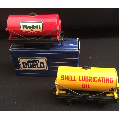 2798 - A rare boxed Hornby-Dublo Tank Wagon 'Mobil', together with an unboxed Tan Wagon 'Shell Lubricating ... 