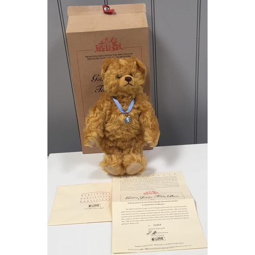 4000 - Steiff Queen Elizabeth II Golden Jubilee bear. Limited Edition 1664/2002. Boxed with certificate. He... 