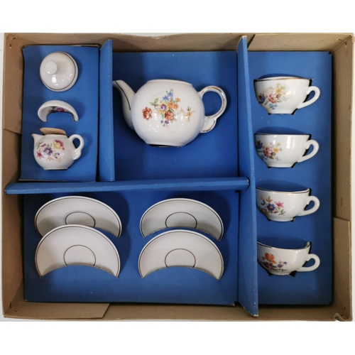 1813 - A vintage, boxed 'Codeg' toy china tea set.